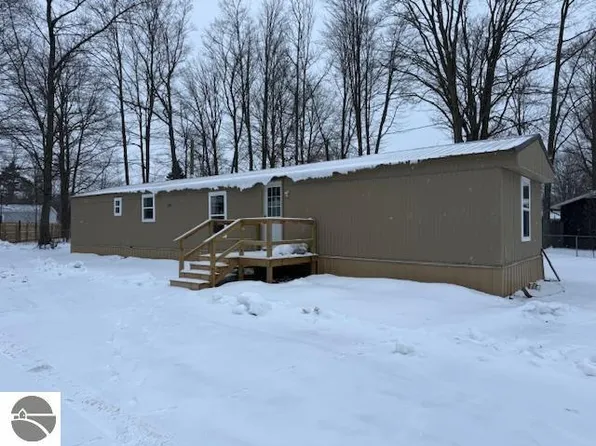 4357 Sugar Maple Dr, Traverse City, MI 49685