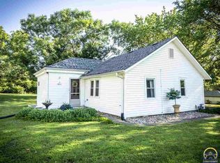 1811 SE 22nd St, Topeka, KS 66605