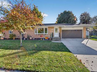 107 Hawthorne Ct, Chilton, WI 53014