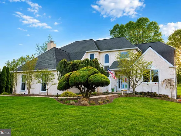 56 W Windrose Dr, Richboro, PA 18954