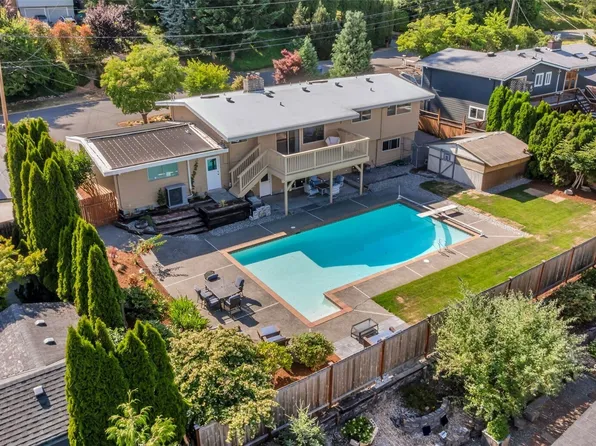 19156 66th Place NE, Kenmore, WA 98028