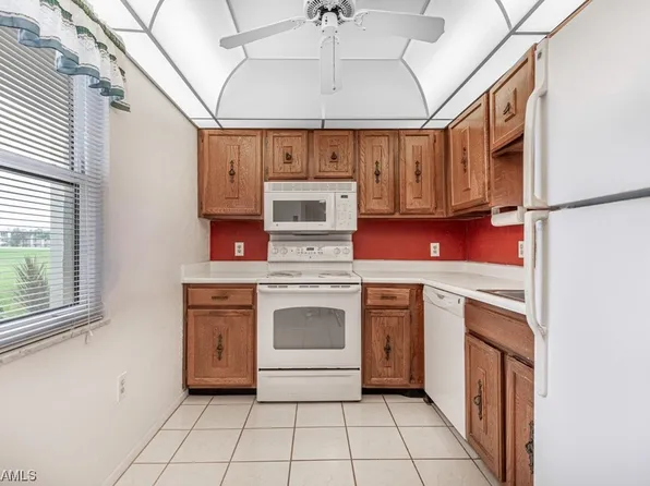 1624 Pine Valley Dr APT 111, Fort Myers, FL 33907
