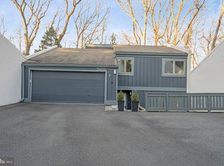 2405 Glade Bank Way, Reston, VA 20191