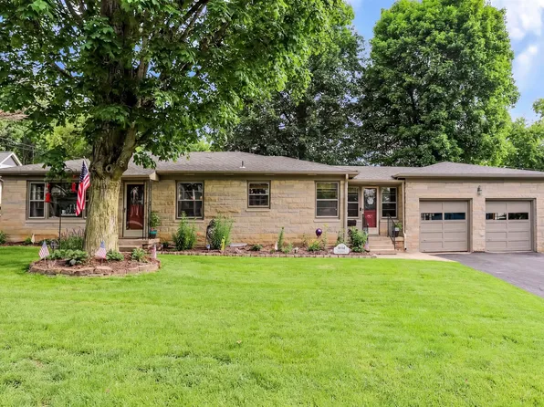 410 W Ash St, Zionsville, IN 46077