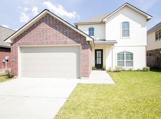 307 Forest Grove Dr, Youngsville, LA 70592