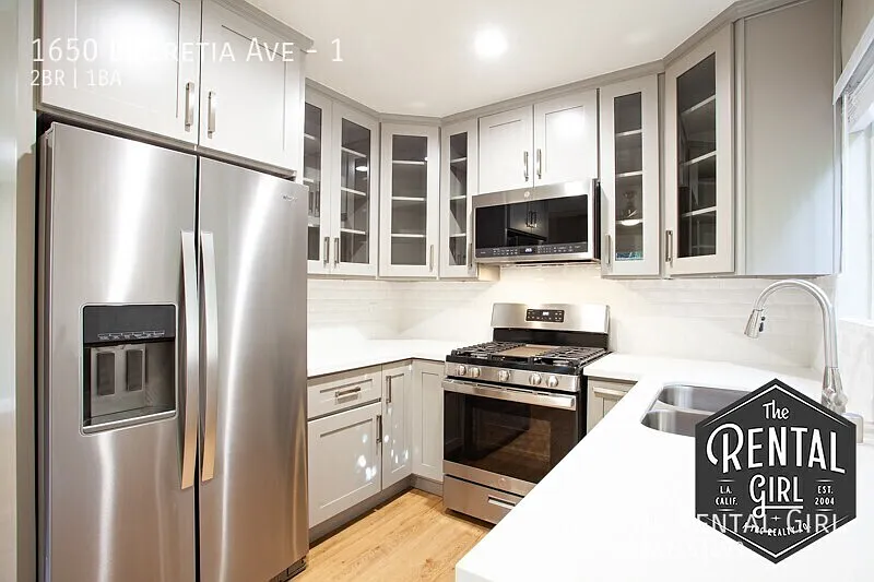 Echo Park 2BR/1BA | Spacious First Floor Unit | Updated Finishes | AC + Parking Available — Photo 4
