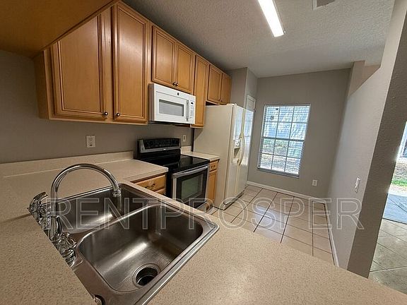 2nd image of 2901 Woodlands Park Ct