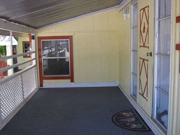 4th image of 708 Ottilie Dr