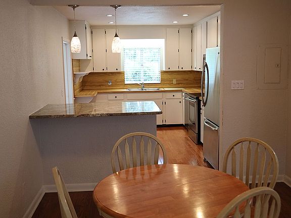 4th image of 750 Clifford Dr