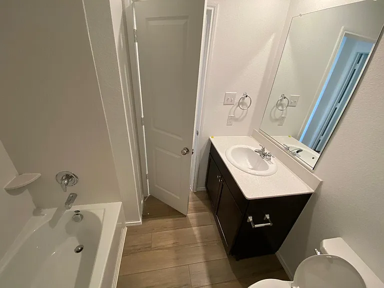 1609 River Crossing Dr — Photo 10