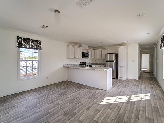 5th image of 1013 Tangelo St