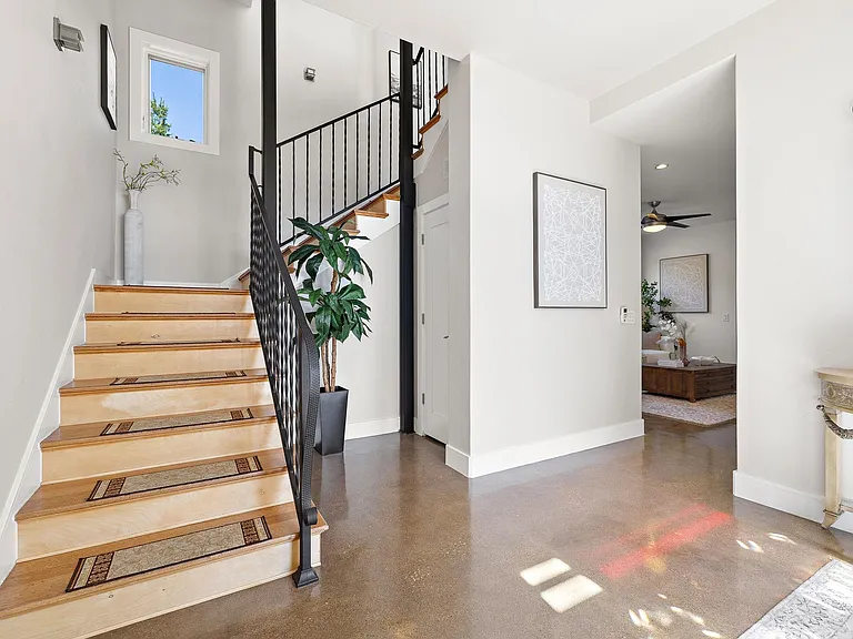 14020 Lake View Dr — Photo 24