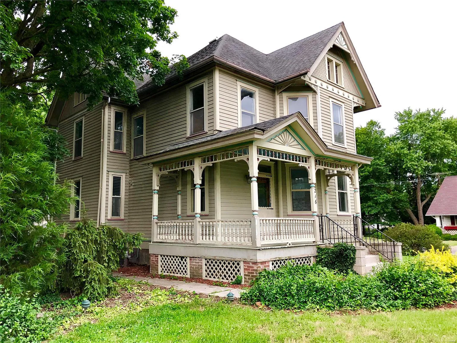 216 W Magnolia St photo 1