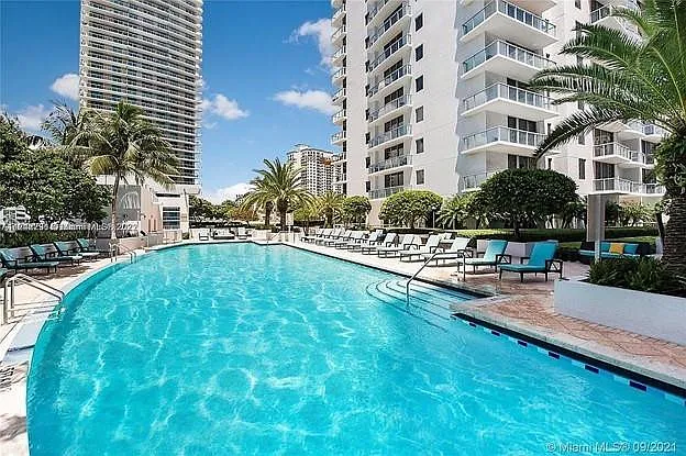 1060 Brickell Ave #1617 — Photo 15