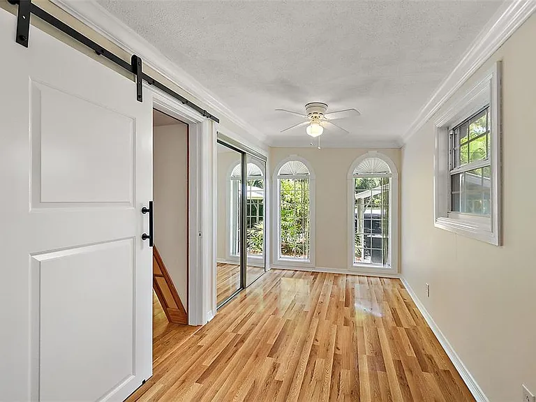 507 Lakeshore Dr — Photo 22