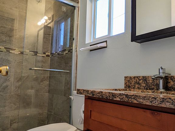 4th image of 1408 Bellingham Way #1