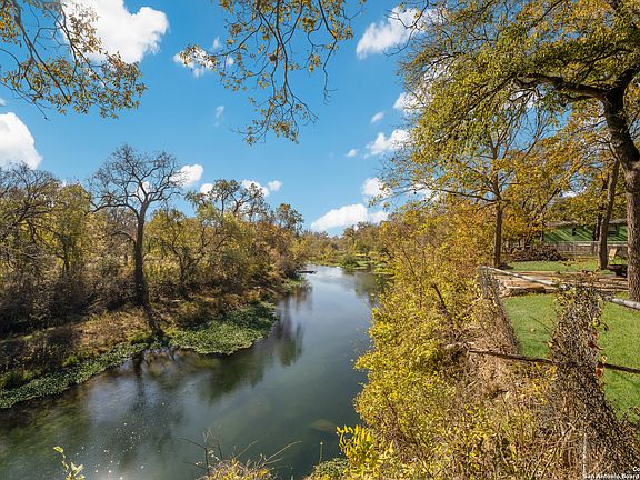 3rd image of 1308 RIVER TRAIL