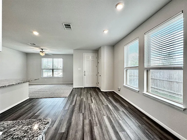 5701 Pleasanton Pkwy — Photo 5