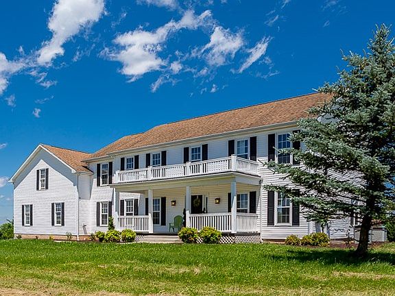 2nd image of 2266 Eversole Rd