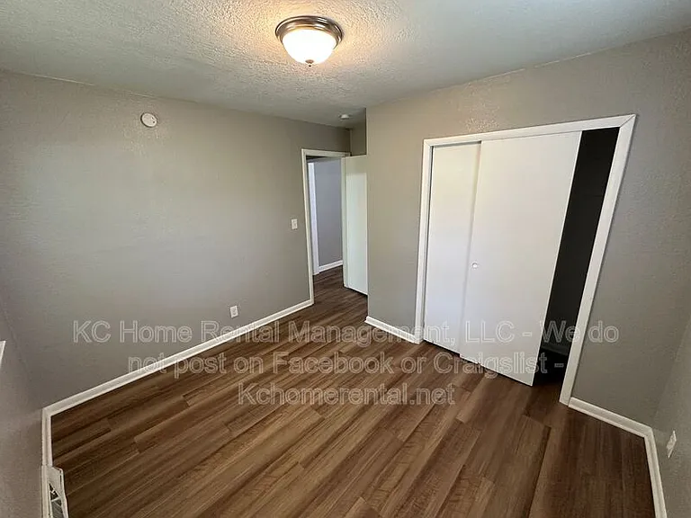 515 S Forest Ave — Photo 11