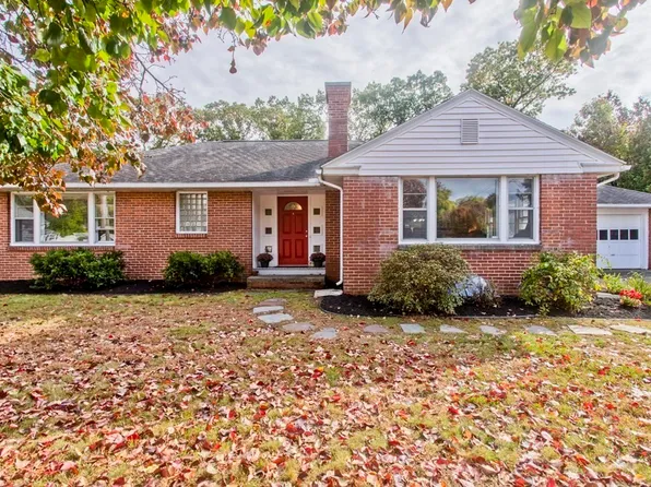 186 Granby Rd, South Hadley, MA 01075