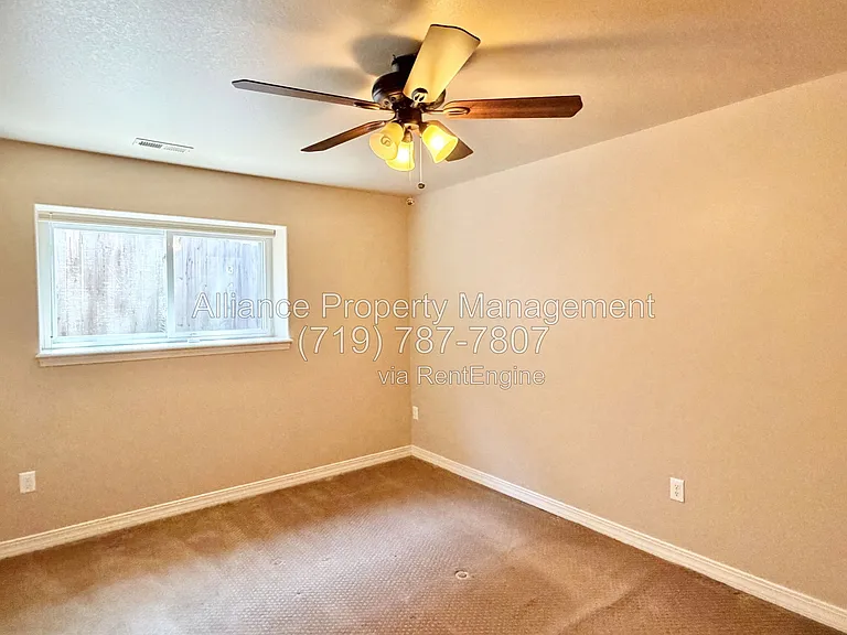 1755 Smoke Ridge Dr — Photo 38