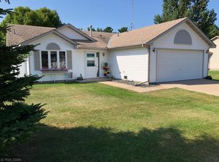 611 Stewart Ct, Mora, MN 55051