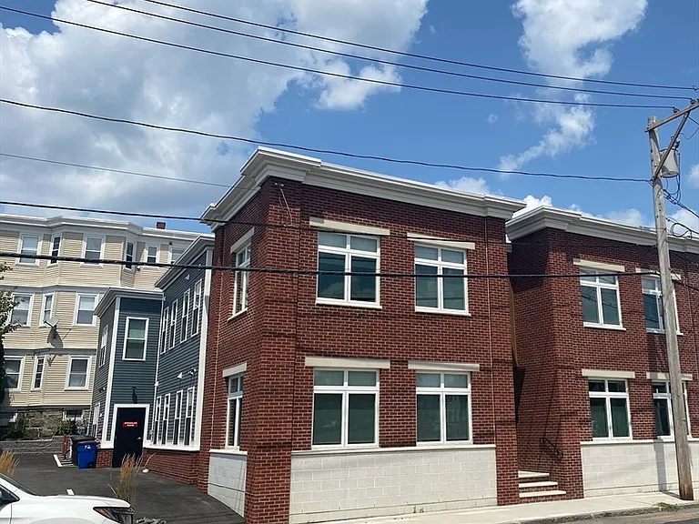 92 Sagamore St #101 — Photo 1