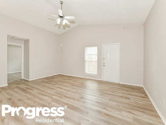 5th image of 1624 Lincolnshire Way