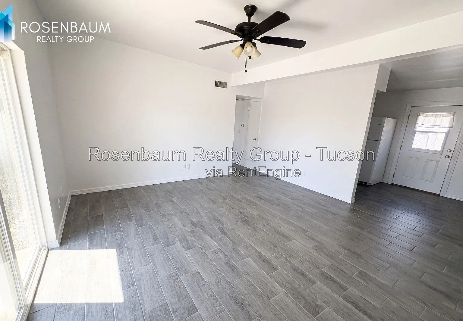 2 bed, 1.0 bath, 876 sqft, $1,225 — Photo 3