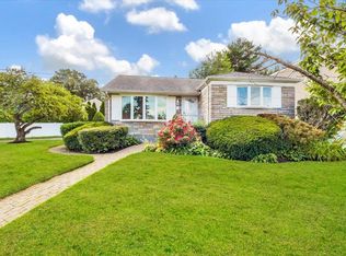 107 Croydon Rd, Yonkers, NY 10710