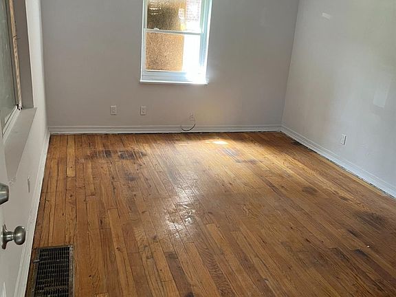 2nd image of 113 Glenridge Pl