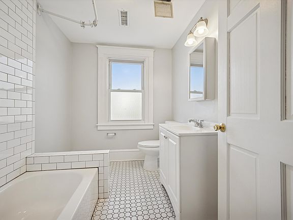 5th image of 1609 Upland Ave #2