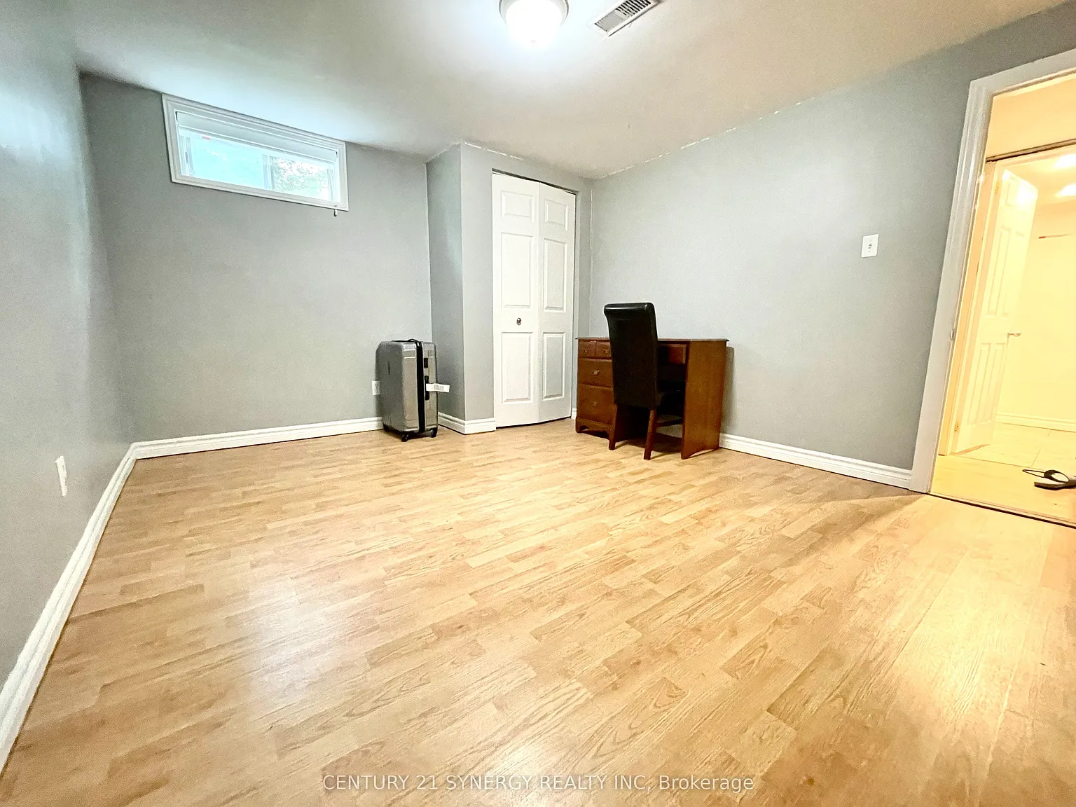 3 bed, $2,000 — Photo 4