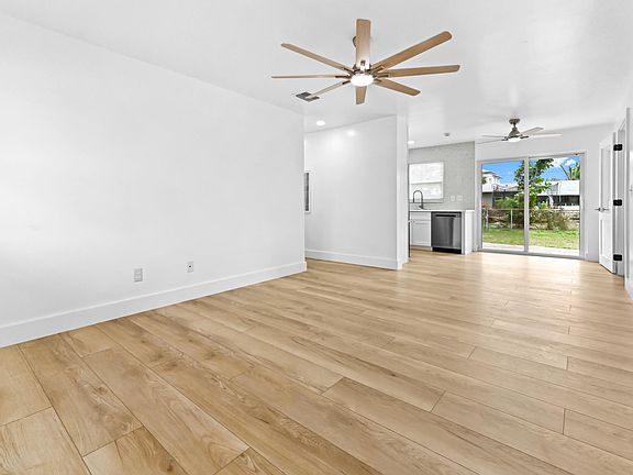 2nd image of 908 SE Hall Street