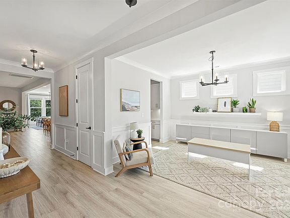 5th image of 13028 Regent Grove Ln