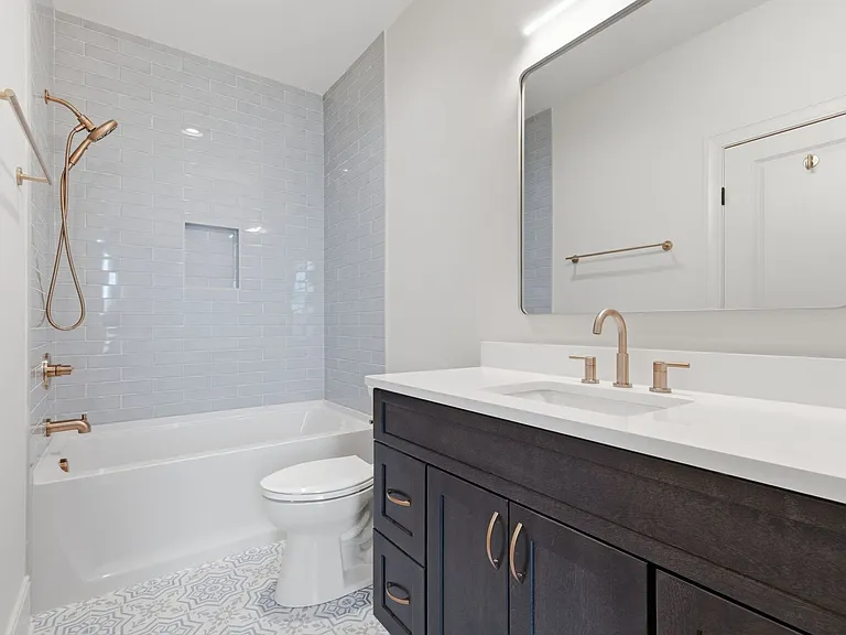 6305 Robertson Ave #6 — Photo 23