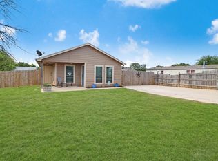 305 Capricorn Dr, Granbury, TX 76049