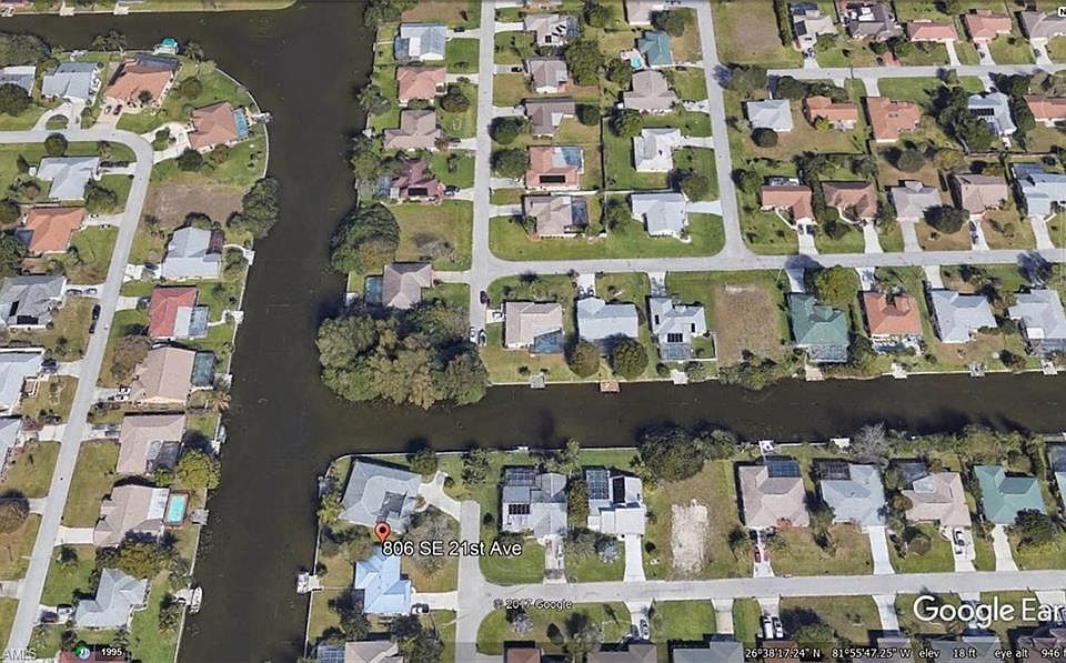2nd image of 806 SE 21st Ave