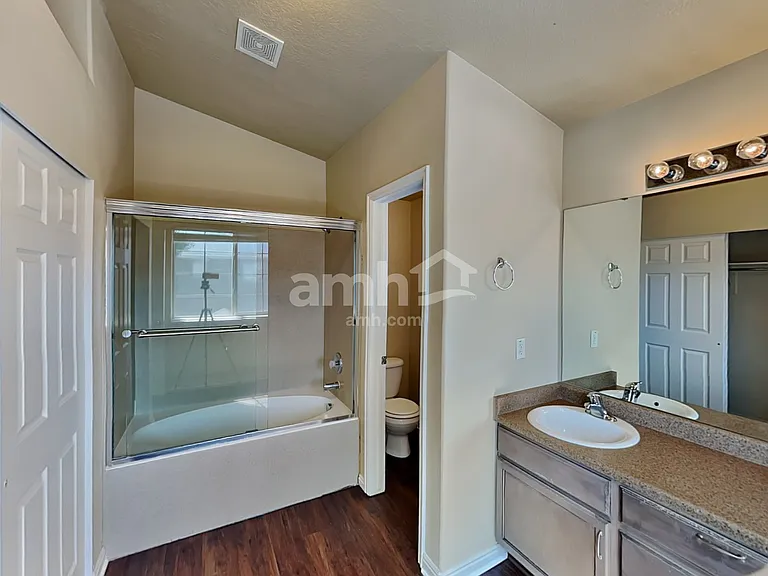 2204 N 1960 W — Photo 11