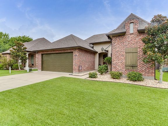 2nd image of 130 Clover Leaf Dr