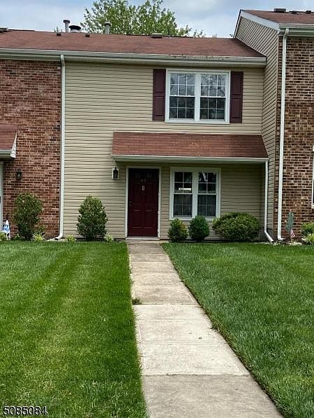 1st image of 44 Gettysburg Way #44