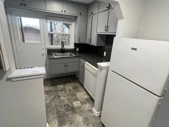 Rose Manor Apartments