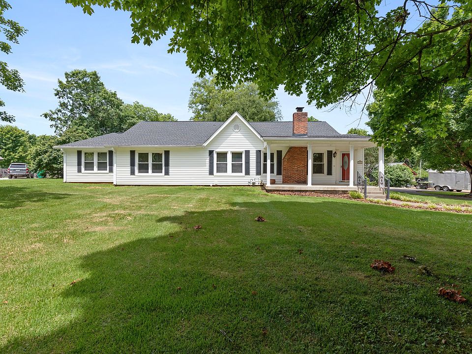 1st image of 3228 Lakeshore Dr