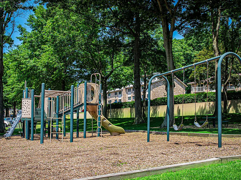 Atlantic Pointe Apartments — Photo 16