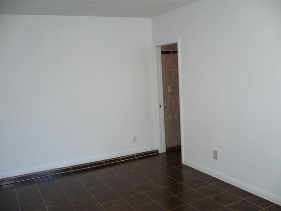 2nd image of 7401 Penfield Ave