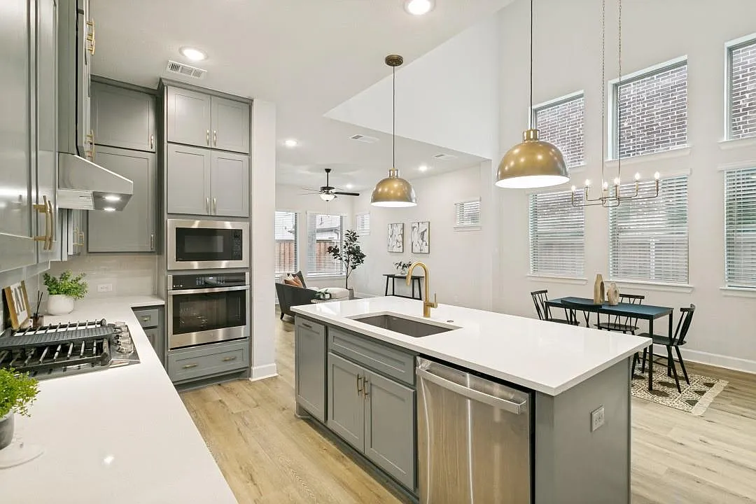 4 bed, 3.5 bath, 3163 sqft, $3,599 — Photo 4