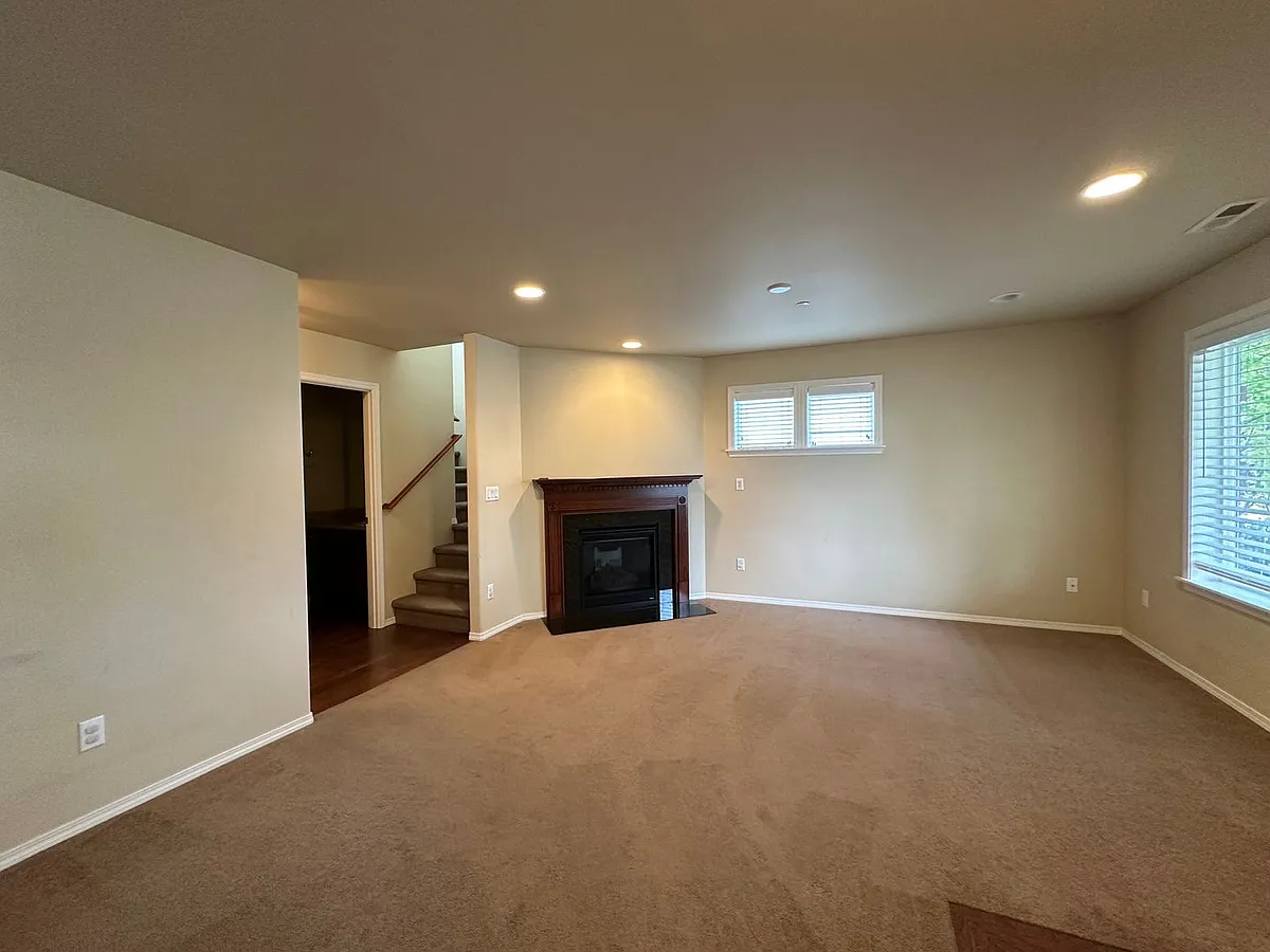 Building Photo - 3021 McNeil St