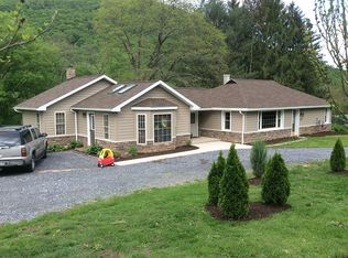1120 Renovo Rd, Mill Hall, PA 17751
