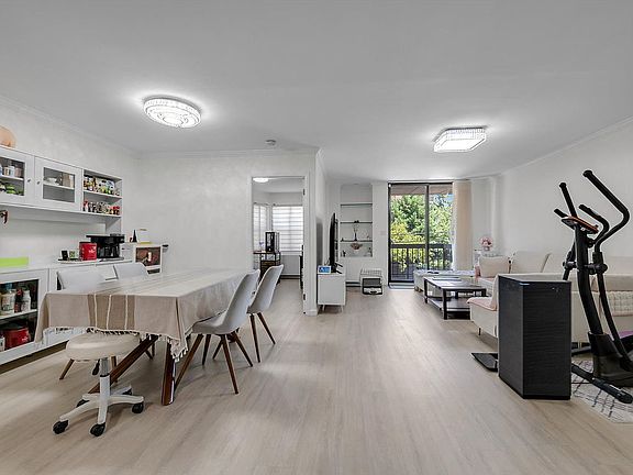 4th image of 163-14 71st Ave #172